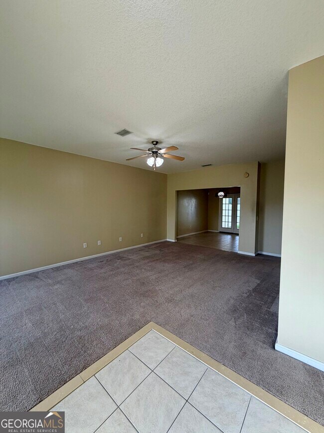 200 Royal Palms Ave