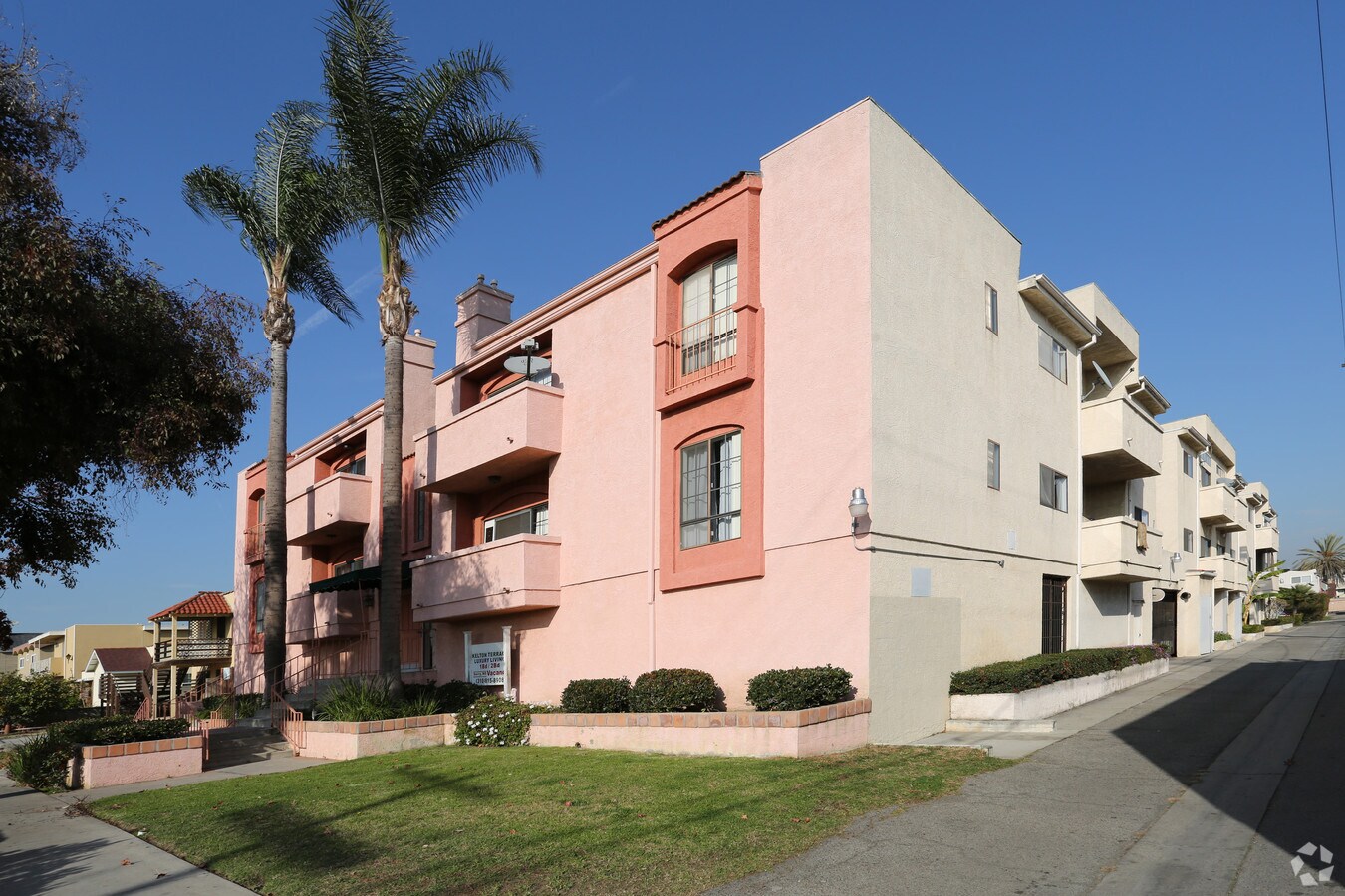Kelton Terrace - Kelton Terrace