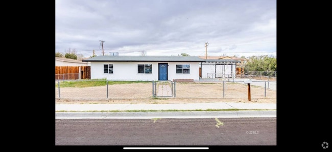 Building Photo - 341 S Gordon St Rental