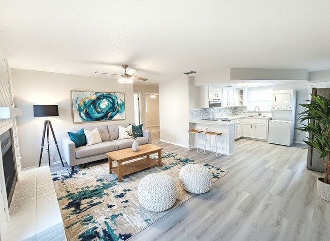 Building Photo - 440 77th Ave N Unit 440