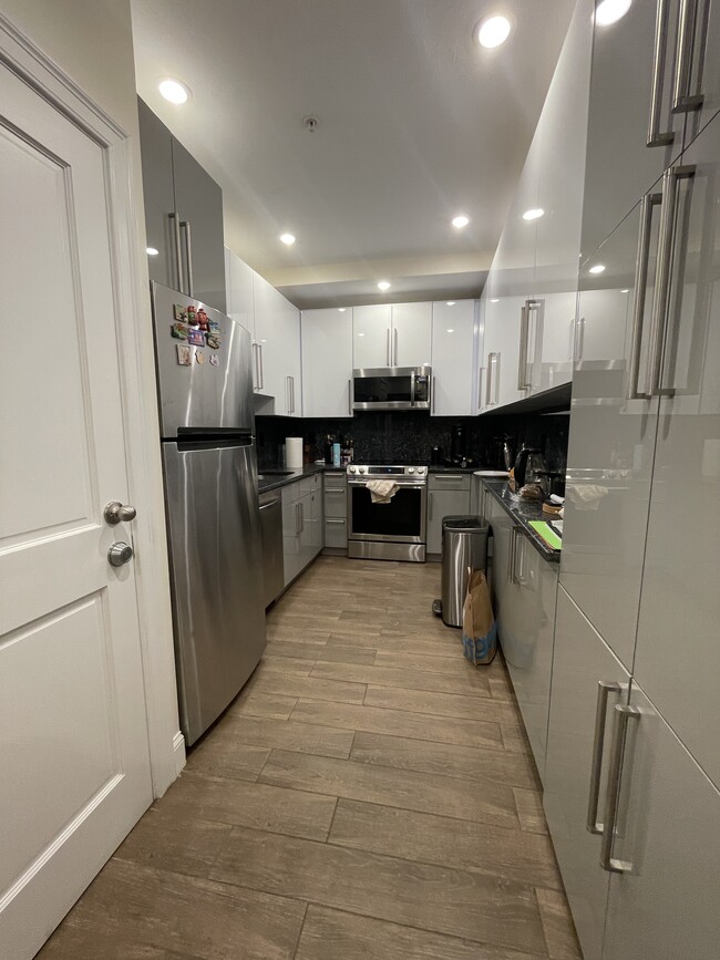 Photo - 1616 Beacon St Unit 1