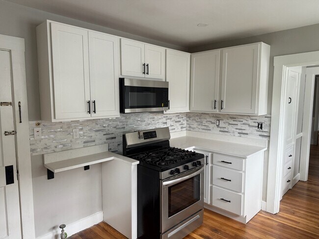 Building Photo - 19 Jonathan St Rental