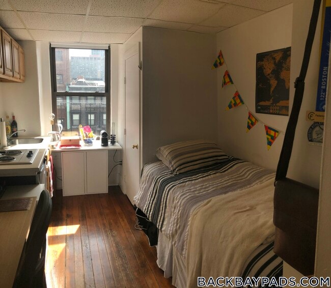 Photo - 405 Beacon St Unit 12