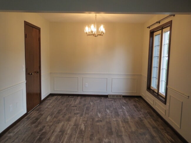 Photo - 5617 Ryewyck Dr