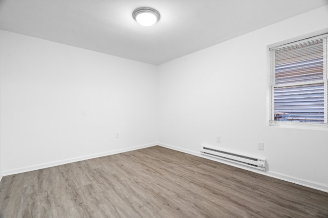 Photo - 102 S West St Unit 2