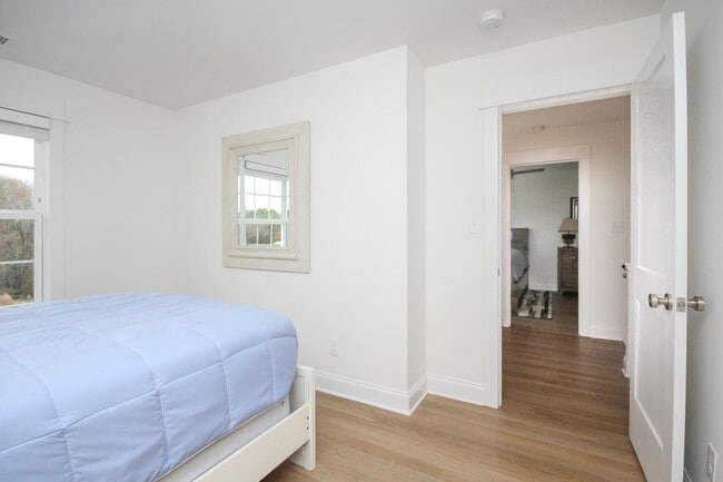 Photo - Luxury Three Bedroom Townhome in Lincolnton