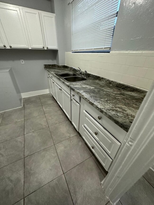 Photo - 1923-1925 Ella St Unit 1923 Ella St