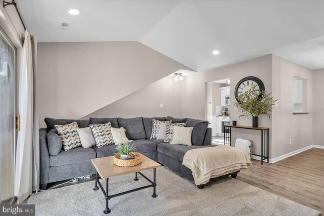 612 Covington Ct