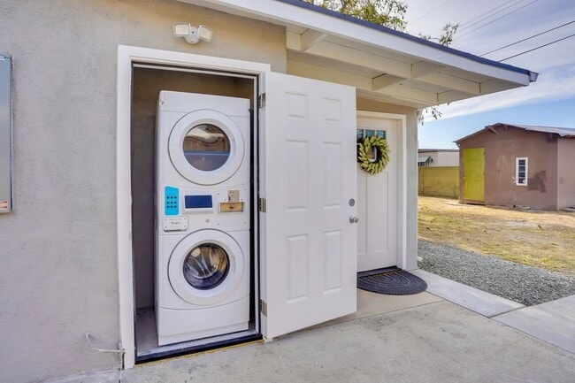 Photo - 3901 W Compton Ave