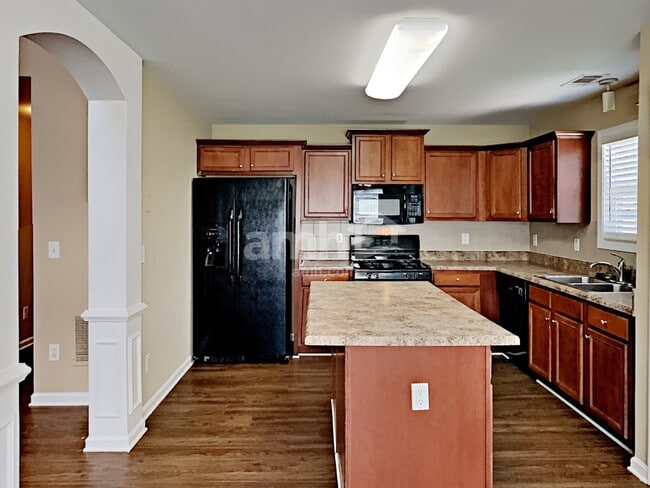 Photo - 1298 Tumblerock Ct