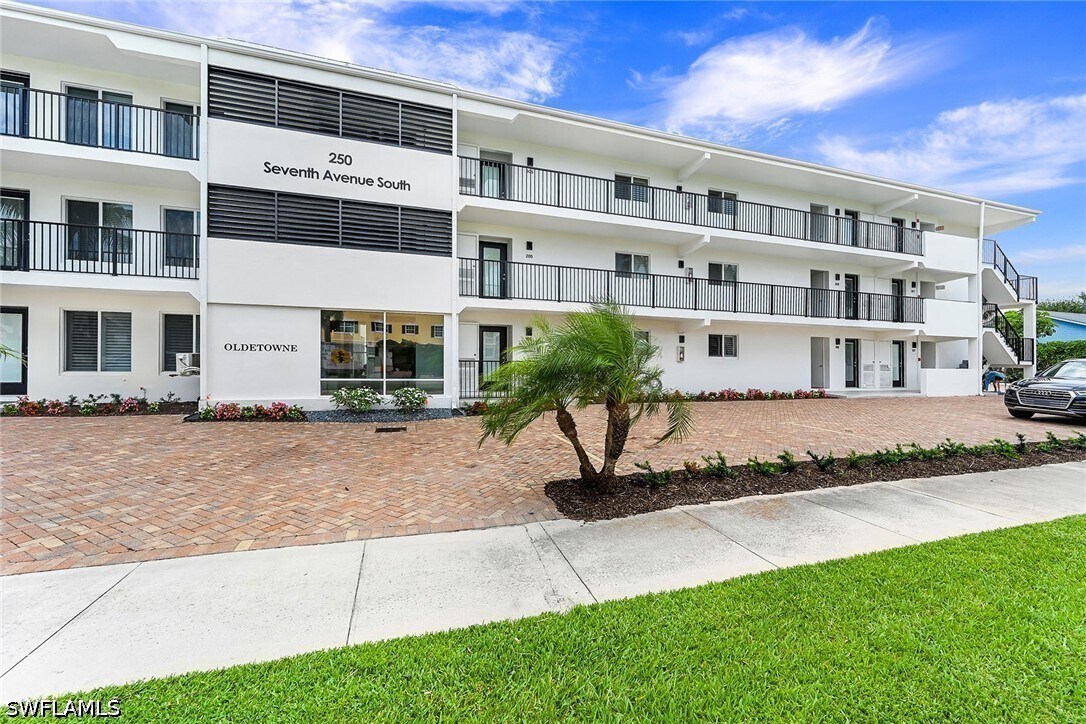 Photo - 250 7th Ave S Unidad 207