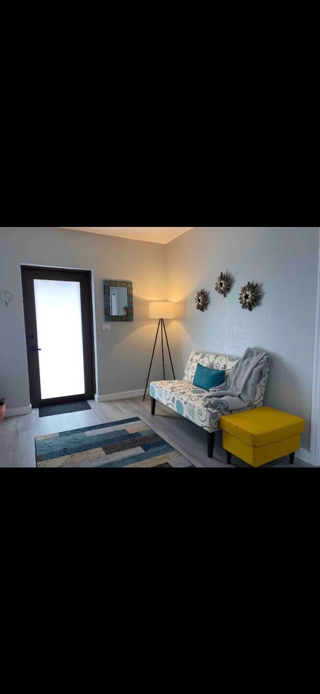 Photo - 2820 SW 1st St