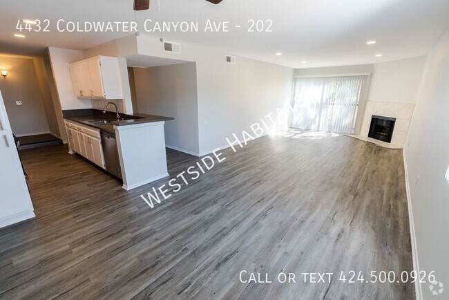 Building Photo - 4432 Coldwater Canyon Ave Unit 202 Rental