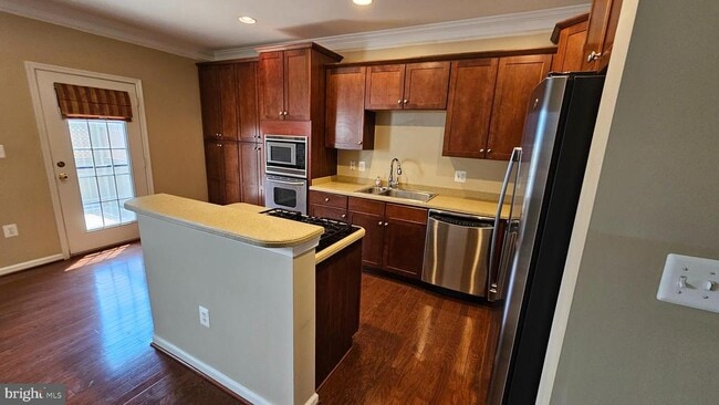 Photo - 1110 Farrish Pl