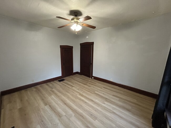 Photo - 406 S College Ave