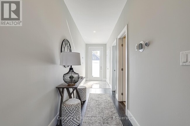 Photo - 102 Red Pine St.