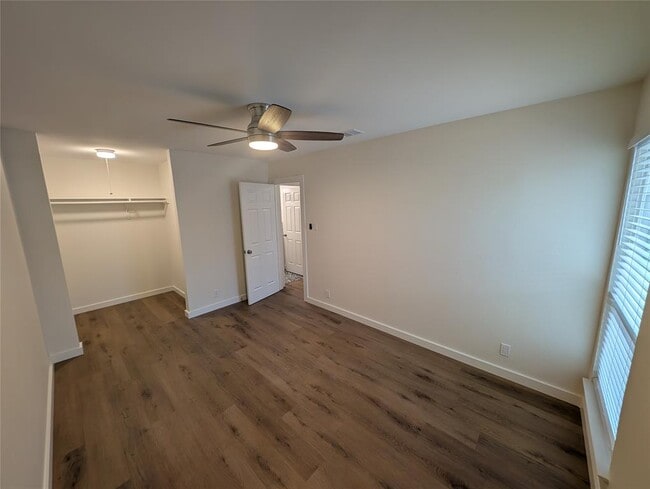Building Photo - 2905 Parker Ln Rental