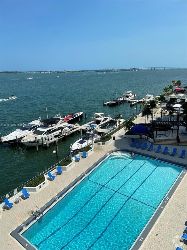 Building Photo - 801 Brickell Bay Dr Unit 767 Rental