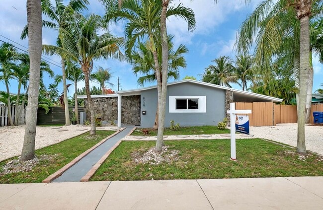 Building Photo - 9710 SW 161st St Unit 9710 Rental