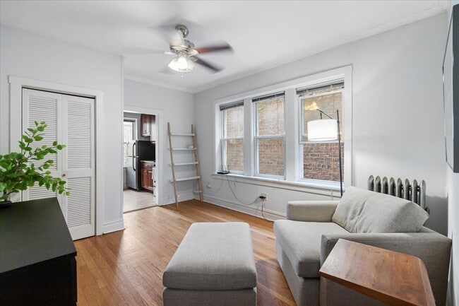 Photo - 442 W Arlington Pl Unit 2