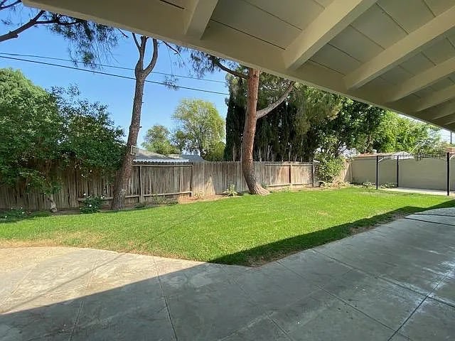 Building Photo - 8554 Fullbright Ave