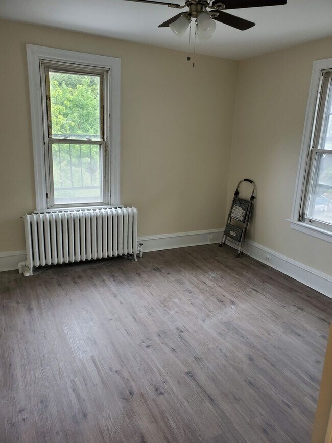 Photo - 2213 Mt Carmel Ave Unidad #2