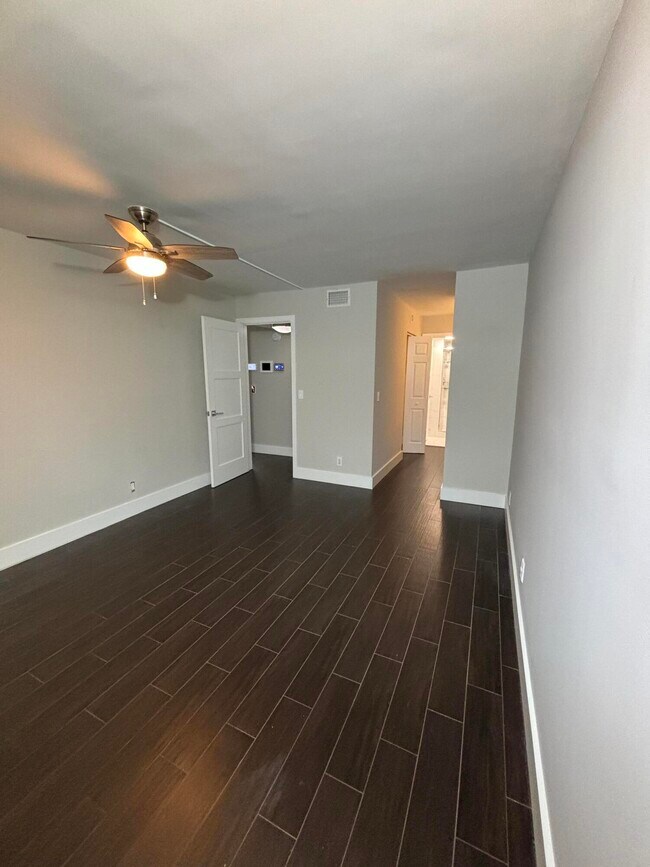 Photo - 2225 SW 15th St Unit 225