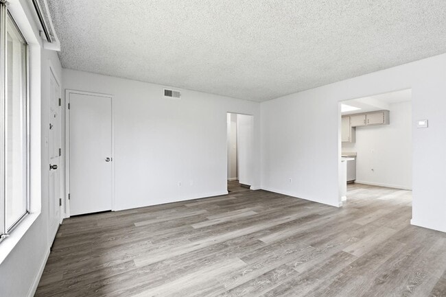 Photo - 1504 Rose Ave