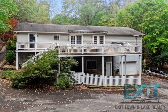 Photo - Lakefront Rental in Long Branch Shores