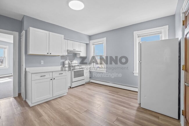 Photo - 108 Woodward Ave Unit 2