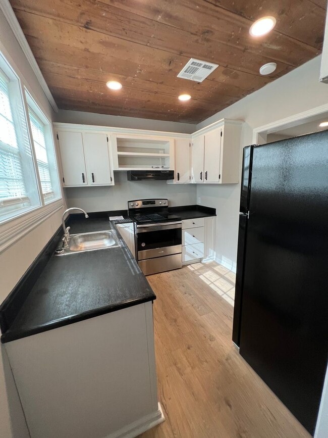 Photo - Renovated 2 Bed 2 Bath Lake Charles