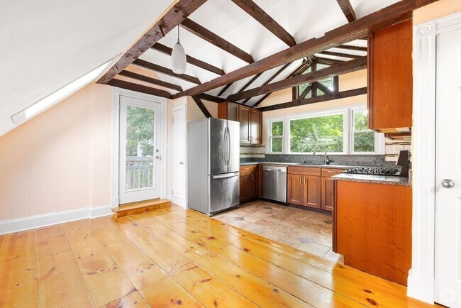Building Photo - 157 Bigelow St Unit 3 Rental