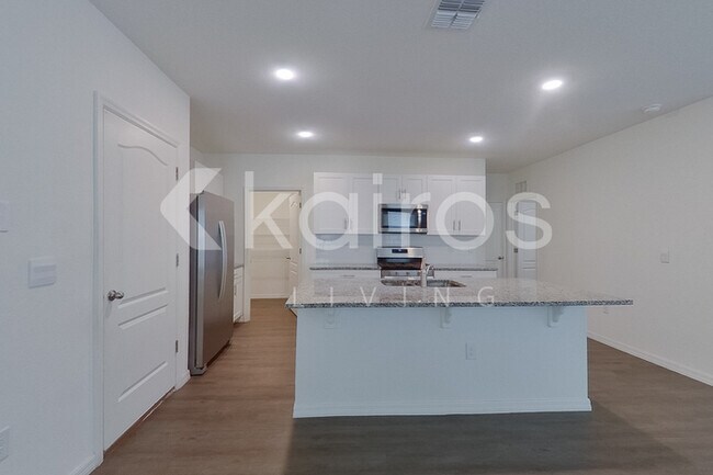 Photo - 31914 Katelin Cir