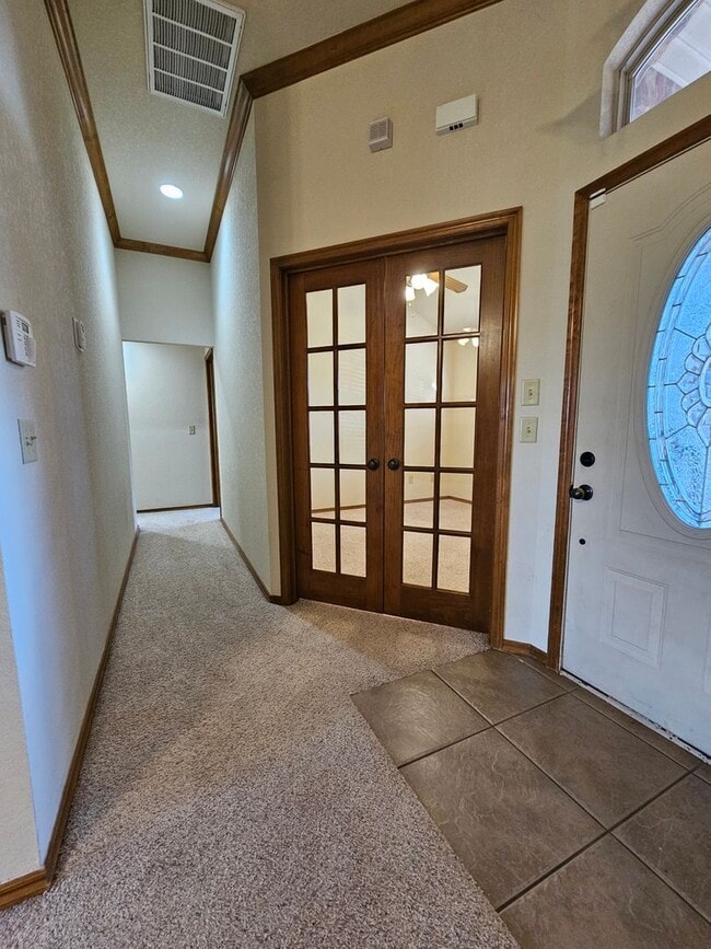 Photo - 3 (Bed)/(2) Bath + Office in Royal Oaks. N...