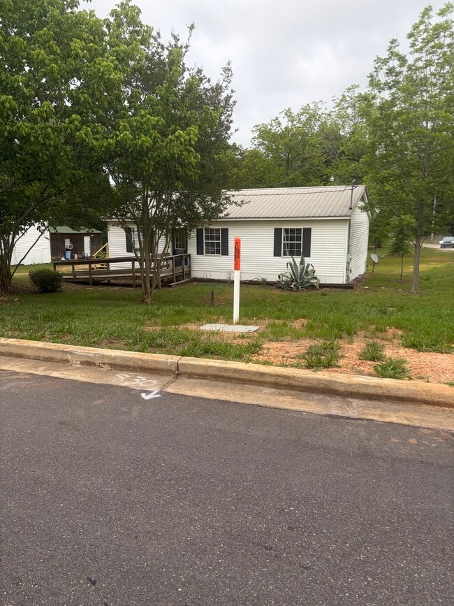 Photo - 436 Marengo St