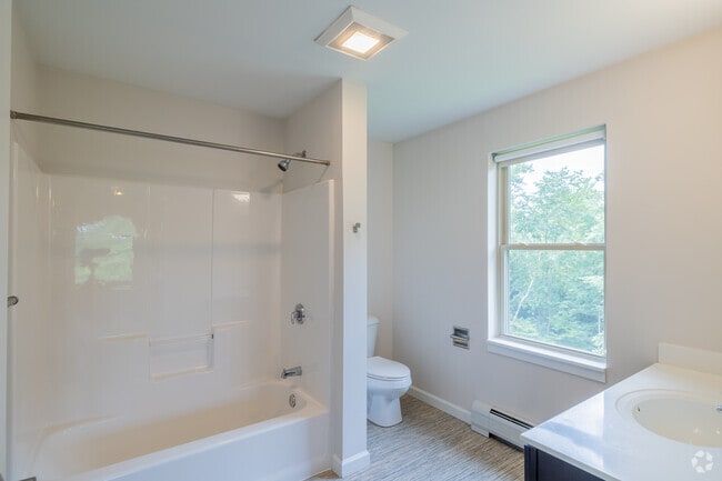 Unit 323-302 - 2BD, 2BA - 1081SF -Master Bathroom