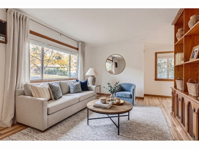 Photo - 1004 S Arbutus St Unit 1004