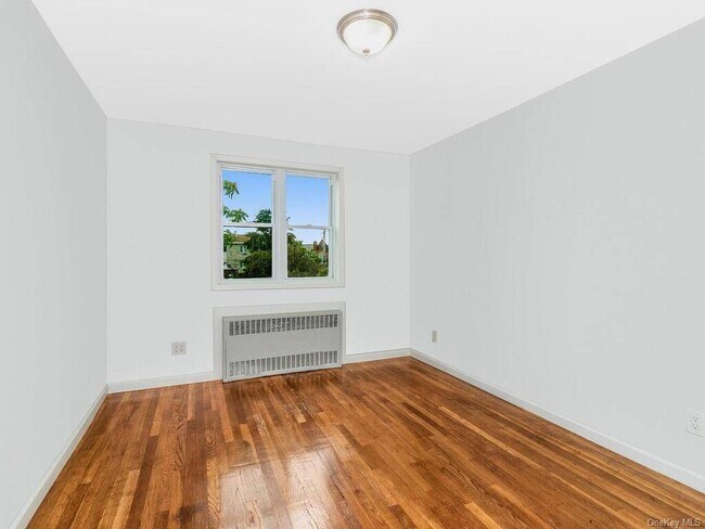 Photo - 3358 Colden Ave Unidad 3