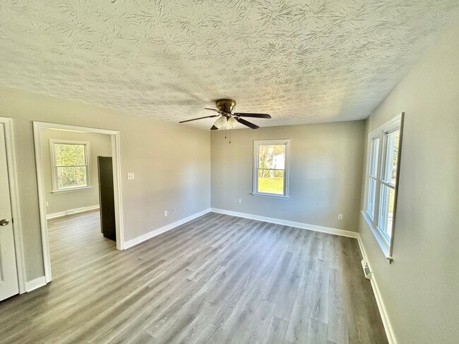 Photo - 9089 Pine Hill Rd