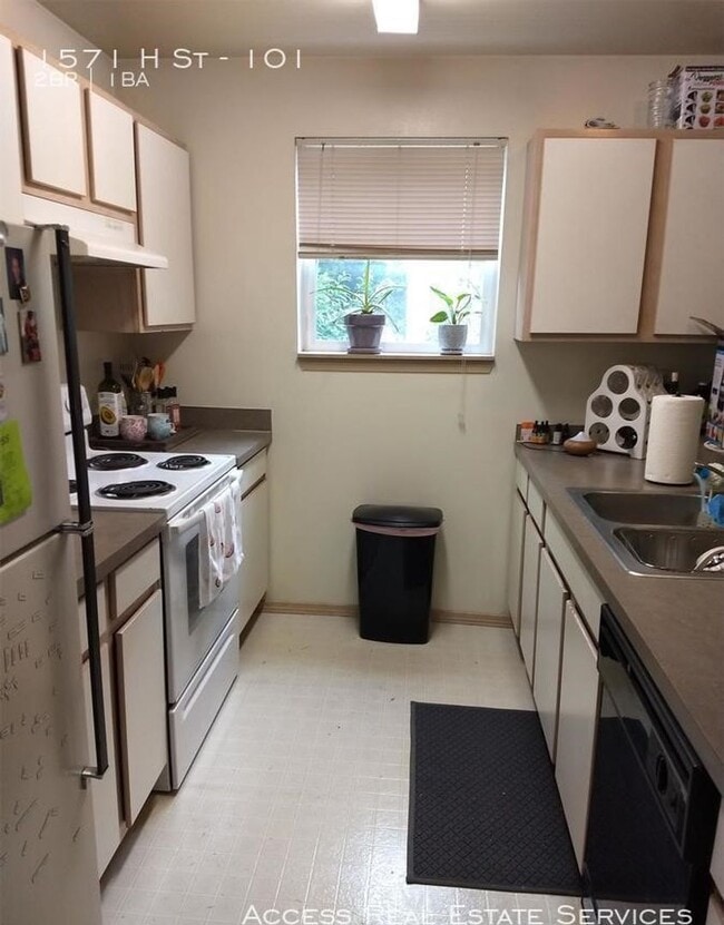 Photo - 1571 H St Unit 101