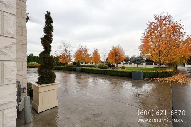 Photo - 314 Defehr Rd