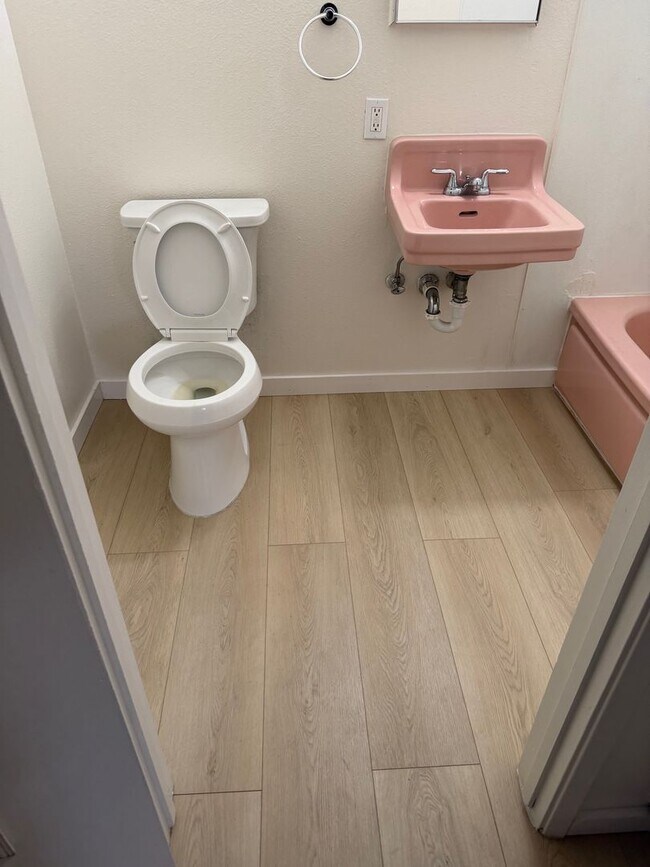 Photo - Cozy 2-Bedroom Downtown Sacramento Unit