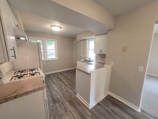 Photo - 1 Bedroom, 1 Bathroom Home near Iowa State...