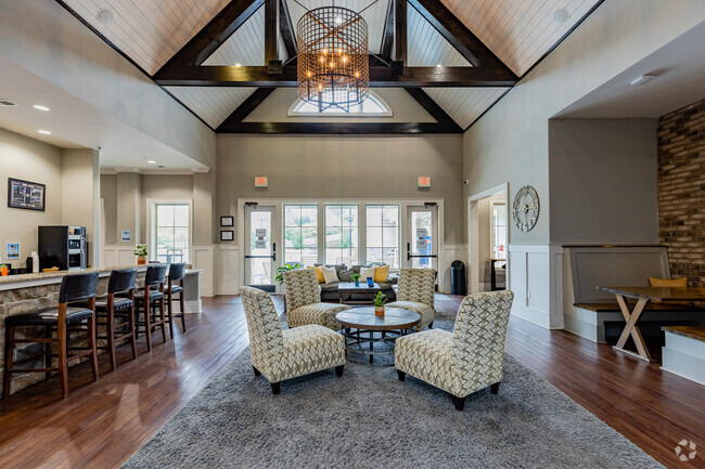 Clubhouse - The Retreat at State College Apartments