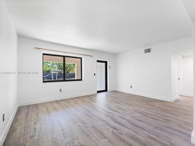 Photo - 1700 SW 64th Ave
