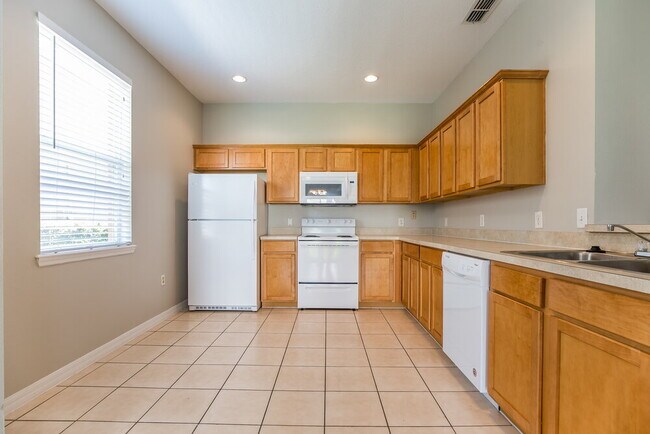 4004 Pemberly Pines Cir