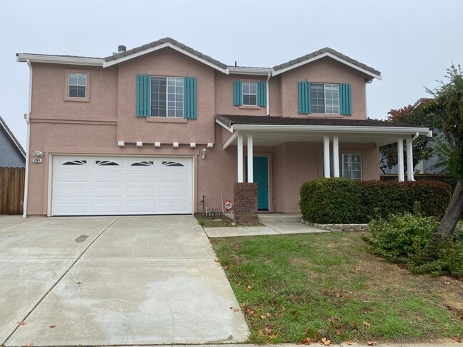 Building Photo - Welcome to this lovely? 4 bedroom, 2.5 bat... Rental
