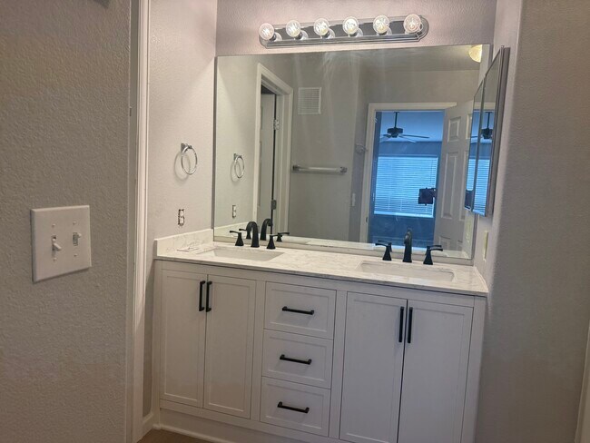 Photo - 431 Black Feather Loop Unit 813