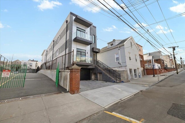 Building Photo - 327 69th St Unit 1