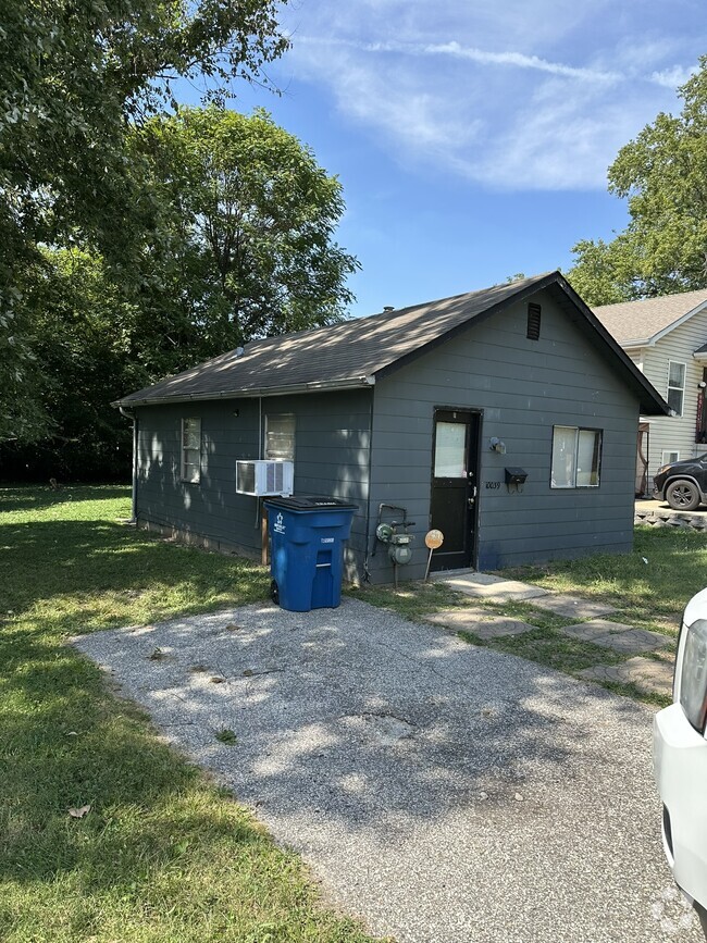 Building Photo - 10039 Baron Dr Rental